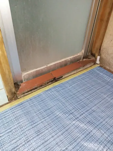 工事前の脱衣所からの様子